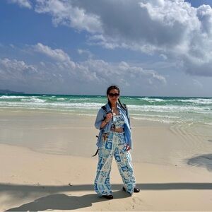 Meet your Posher, L♥️VELY